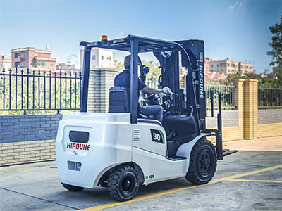 How is the application of electric forklifts in the European market?